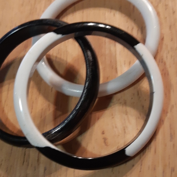 Bangle Bracelets vintage jewelry - Picture 2 of 2